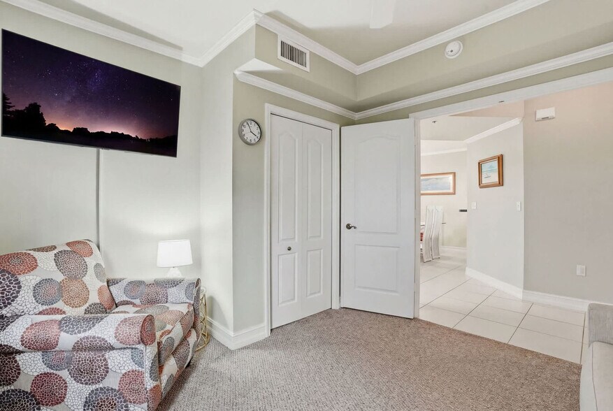 Building Photo - 7831 Regal Heron Cir