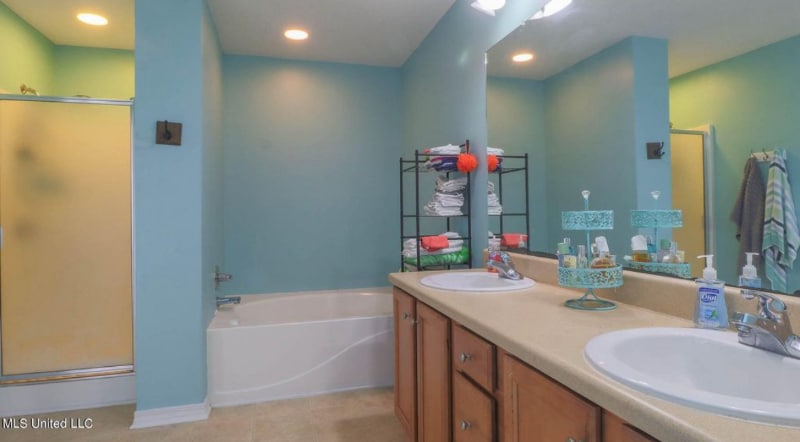 Building Photo - 4117 Silverwood Dr