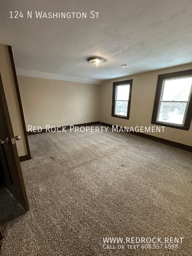 Building Photo - 124 N Washington St