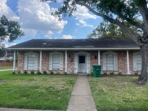 Building Photo - 9303 Roos Rd