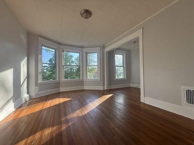 Building Photo - 597 2nd St