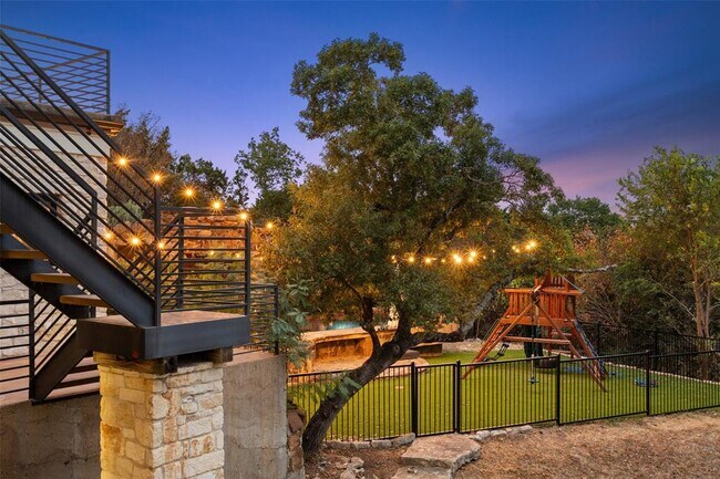 Building Photo - 29 Pascal Ln