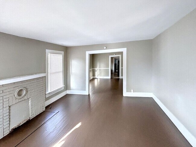 Building Photo - 1312 Wharton Ave