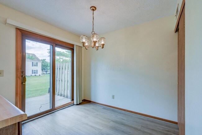 Building Photo - 655 Alta View Ct