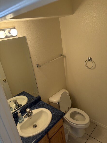 Building Photo - 37 Cruces Loop