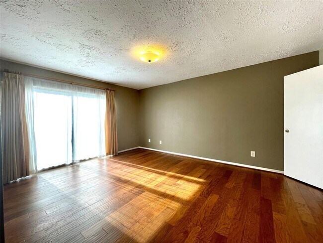 Building Photo - 2551 Coopers Post Ln
