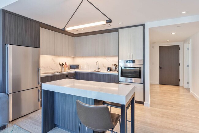 Building Photo - 290 Congress St