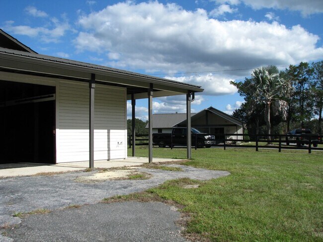 Building Photo - Beautiful 11.16 Acre Farm with Lots of Ame...