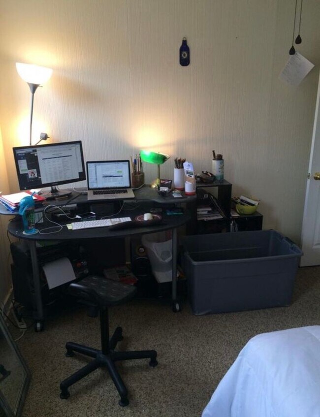 Building Photo - 107 S 12th St