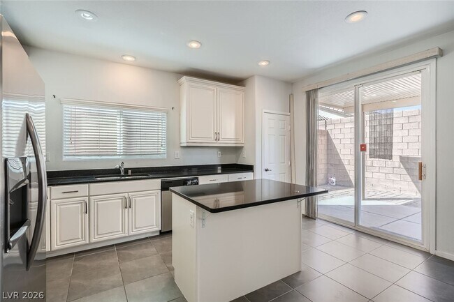 Building Photo - 11783 Red Water Ct