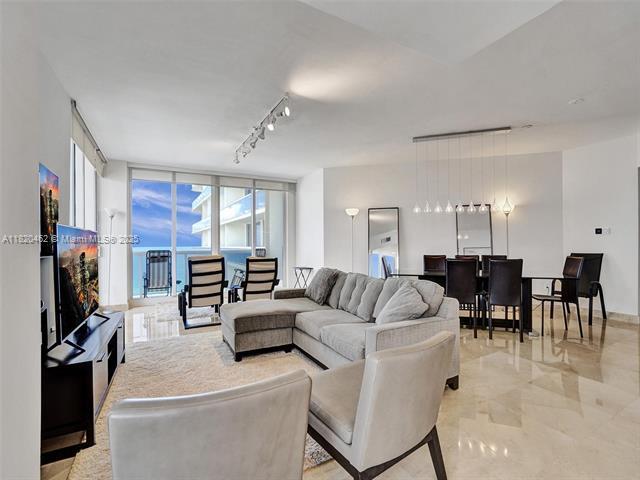 Building Photo - 9595 Collins Ave