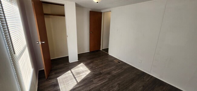 Building Photo - 8364 Cedar St