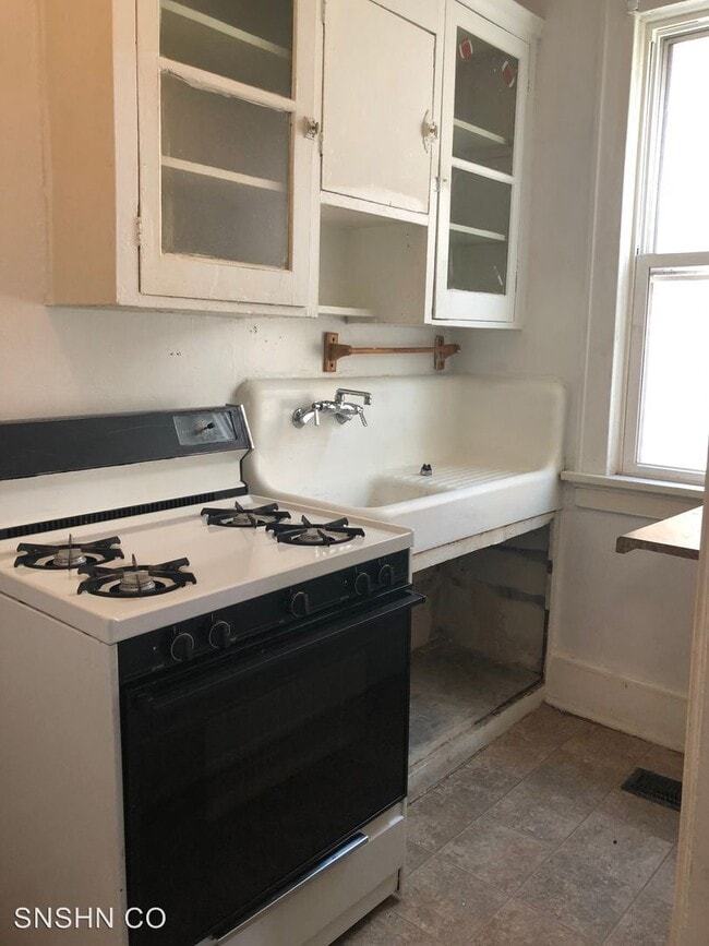 Building Photo - 1234 W Walker St