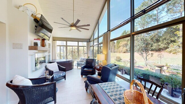Building Photo - Charming Sun City Retreat, Availale Now for Rent