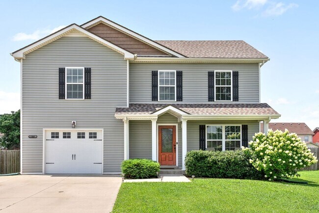 Building Photo - Spacious 4-Bedroom Home with Modern Upgrad...