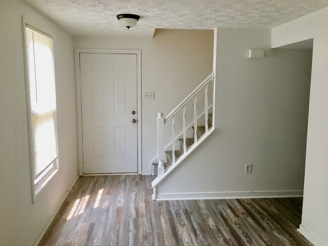 Building Photo - King George Spacious 2 Bedroom End Unit Townhouse