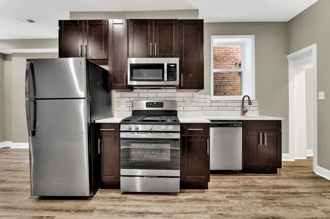 Building Photo - Fully Renovated 3 Bedroom Rowhome- Baltimo...