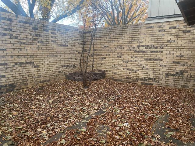 Building Photo - 501 Towne House Ln