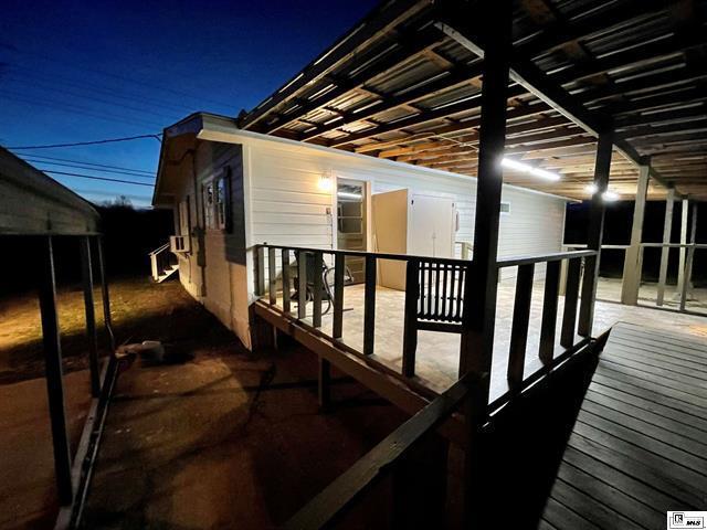 Building Photo - 901 Washington St