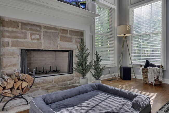 Building Photo - 7097 Pleasant Colony Cir