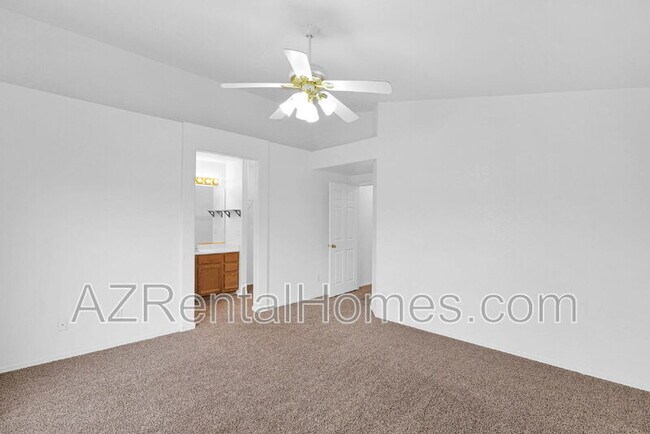 Building Photo - 882 E Monterey St