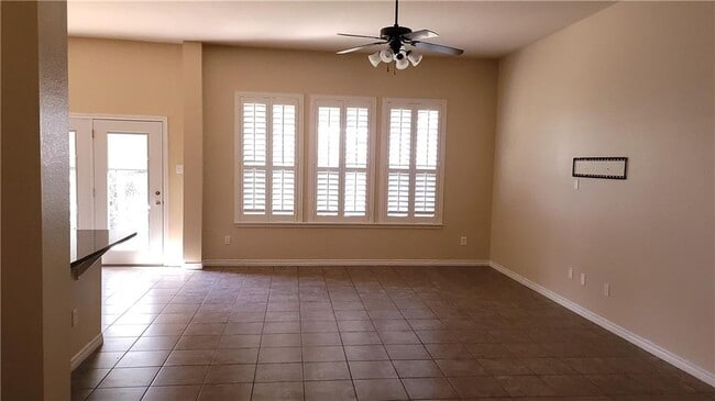 Building Photo - 11712 Larch Valley Dr