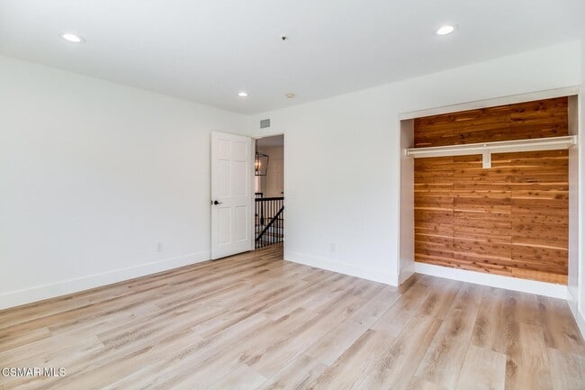 Building Photo - 6823 Castle Peak Dr