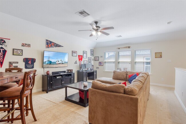 Building Photo - 19826 Summit Crest Ct