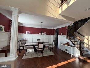Building Photo - 2450 Transom Pl