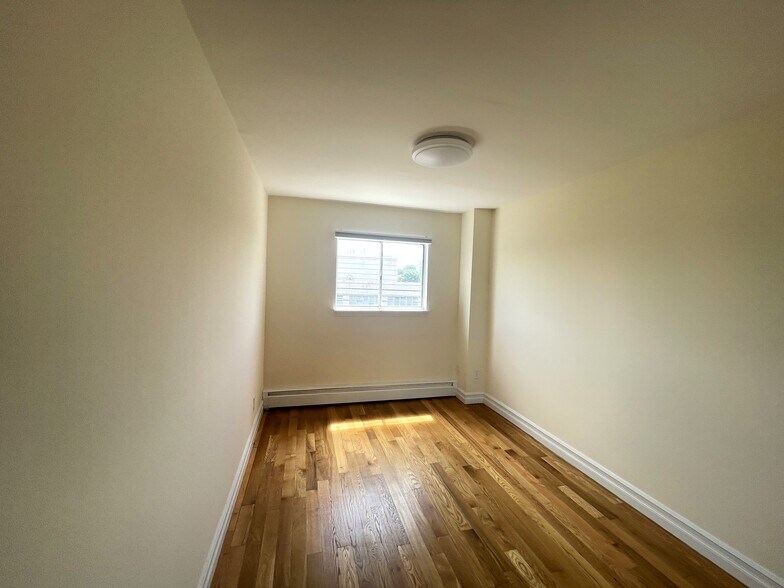 Building Photo - 2744 Johnson Ave