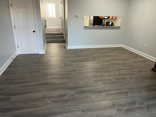 Building Photo - 37 Highwood Dr