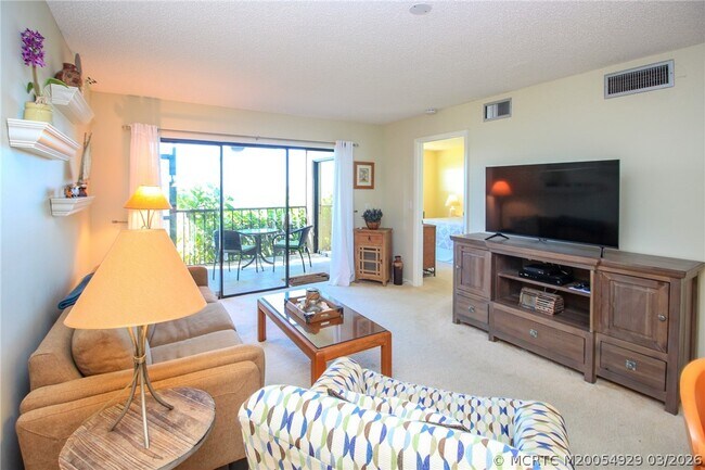 Building Photo - 4620 NE Sandpebble Trce