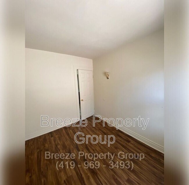 Building Photo - 142 S Detroit Ave