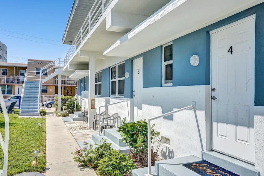 Building Photo - 851 N Surf Rd