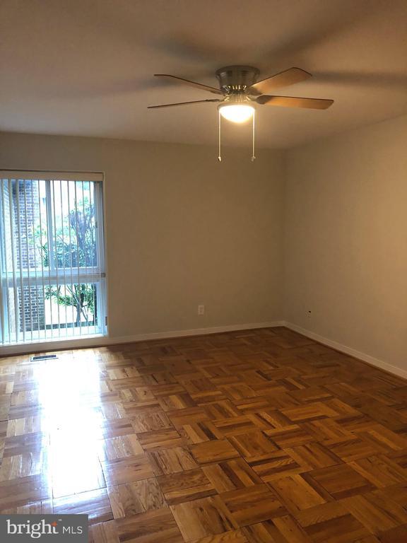 Building Photo - 14 Stonehenge Cir