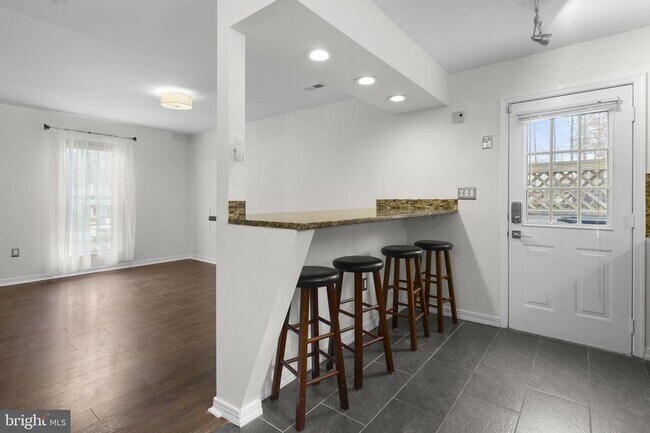 Building Photo - 3743 8th St