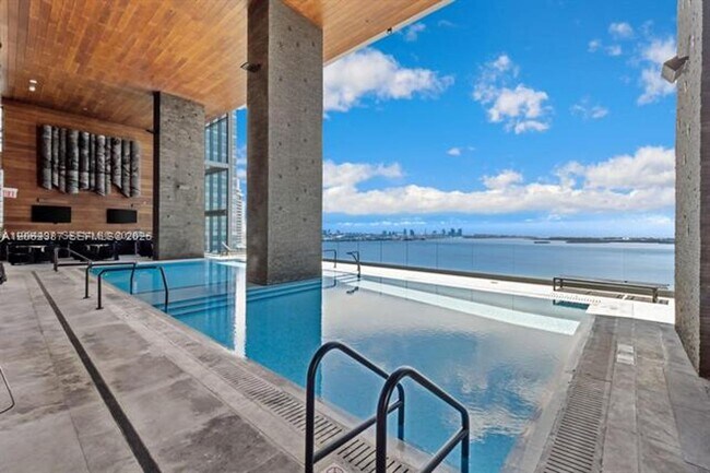 Building Photo - 1451 Brickell Ave