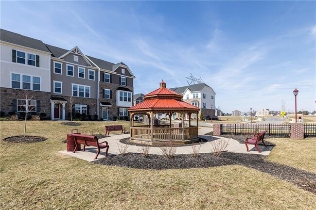 Building Photo - 600 Amarth Ln