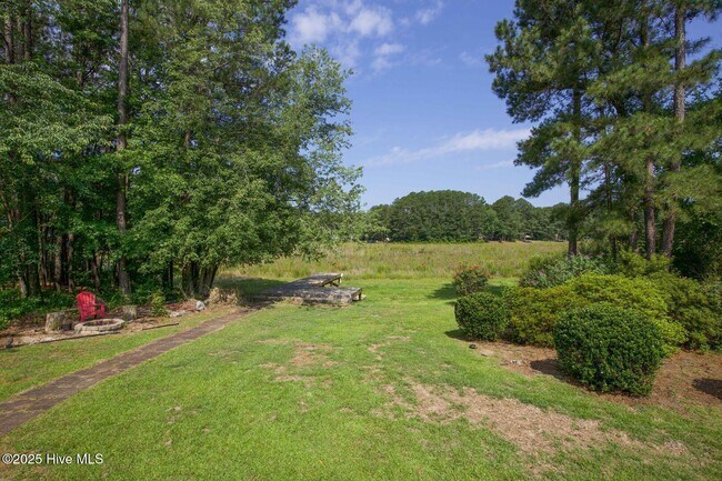 Building Photo - 1205 Greenbriar Dr