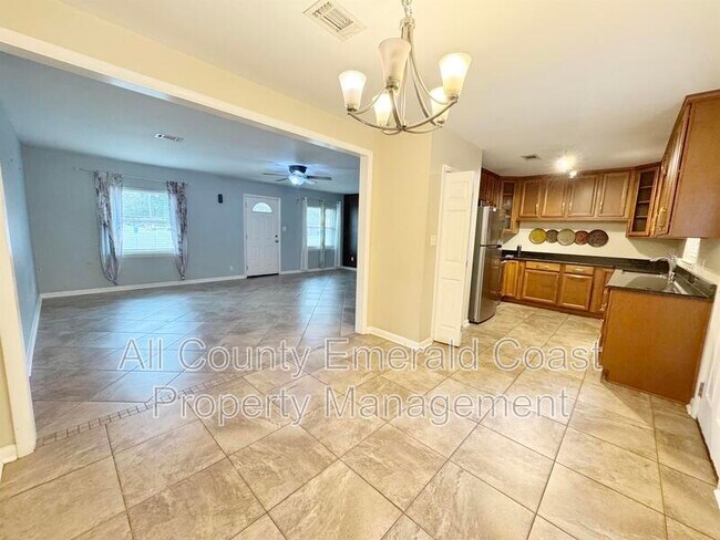 Building Photo - 506 Trenton St