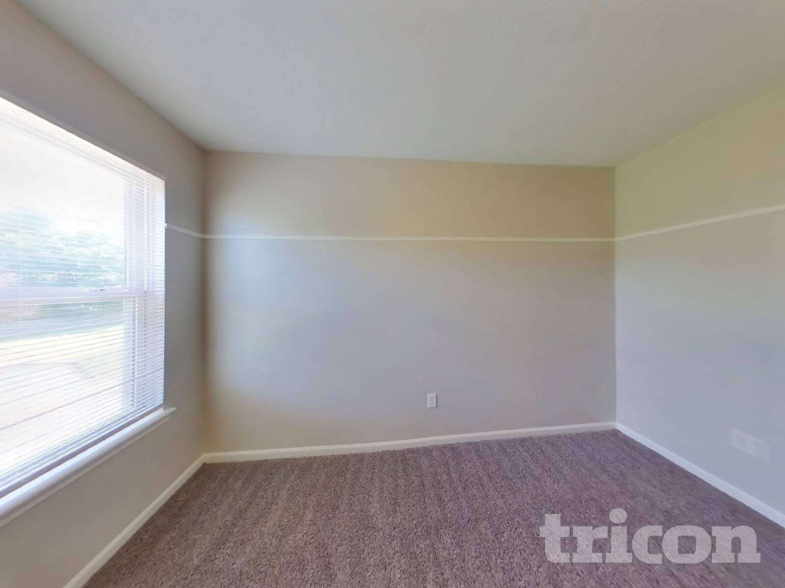 Building Photo - 6612 Smithfield Dr