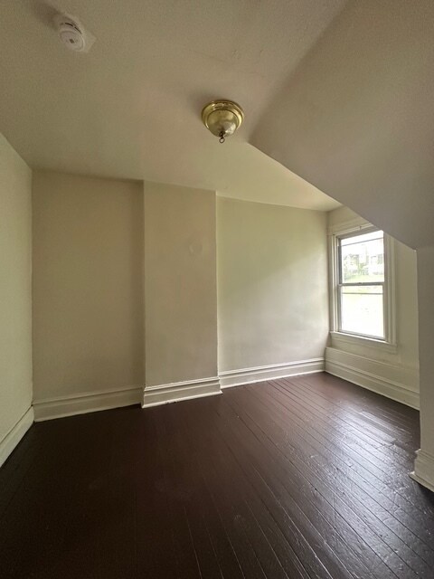 Building Photo - 618 Airbrake Ave