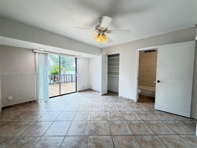 Building Photo - 11760 SW 123rd Ave