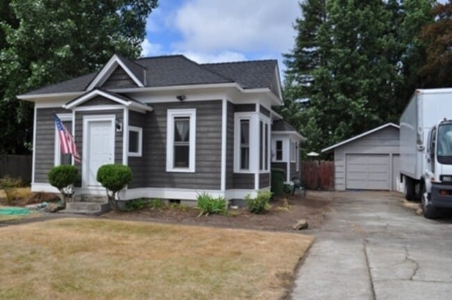 Building Photo - 3069 Pringle Rd SE