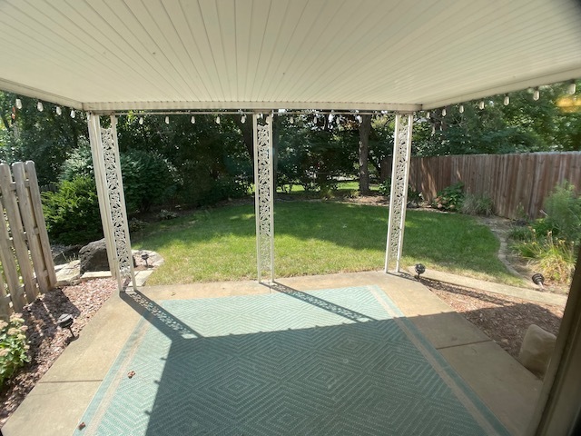 Building Photo - Duplex in North Peoria