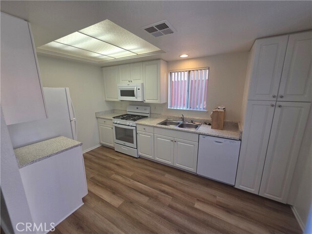 Building Photo - 7419 Butterfield Pl