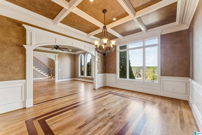 Building Photo - 2005 Lake Heather Dr