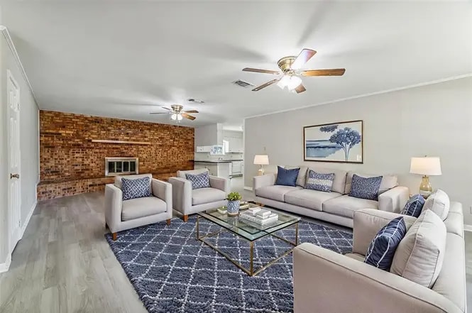 Building Photo - 1016 N Meadowlark Ln