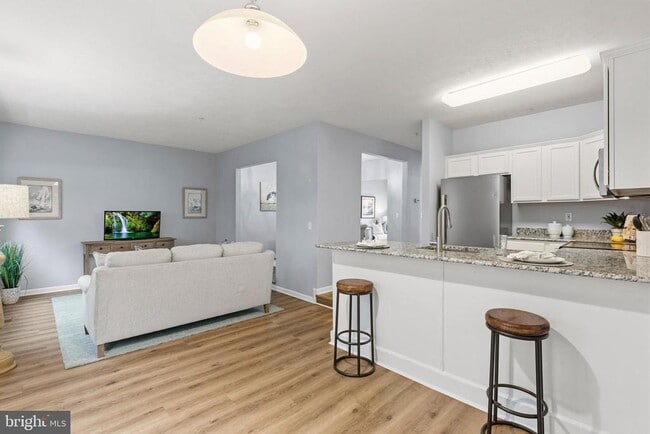 Building Photo - 48375 Sunburst Dr