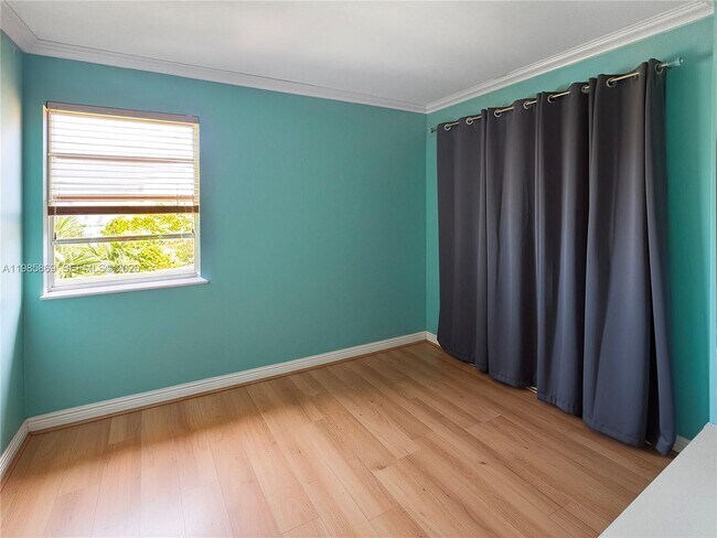 Building Photo - 4525 W 20th Ave